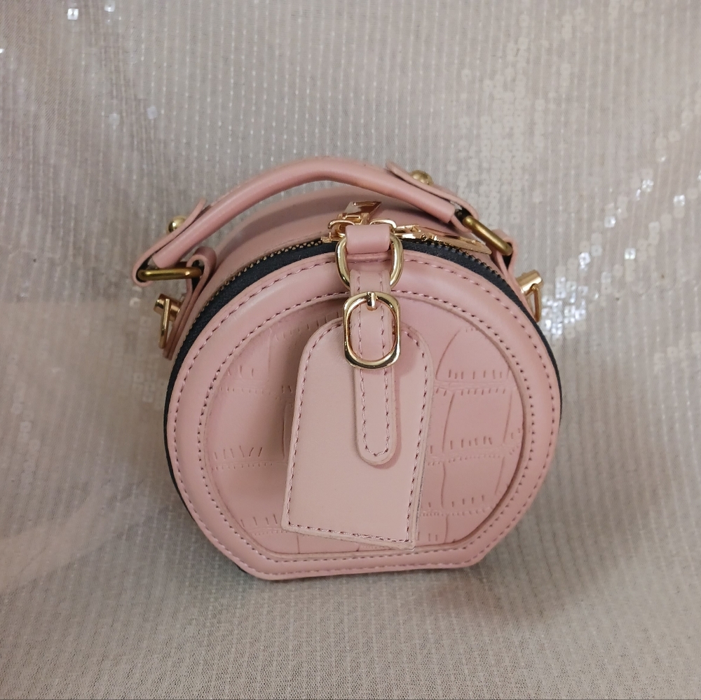 ❗️3 FOR 30 BUNDLE ❗️Crossbody/clutch round purse